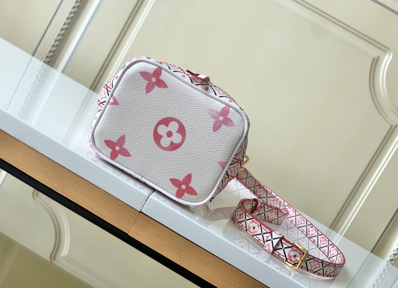 Louis Vuitton Nano Noé By the Pool Limited Edition - 图片 4