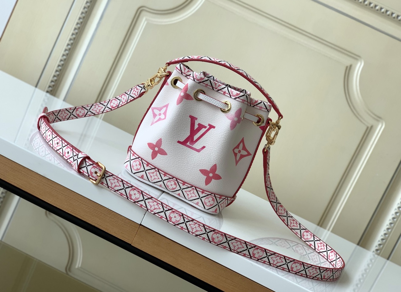 Louis Vuitton Nano Noé By the Pool Limited Edition - 图片 6