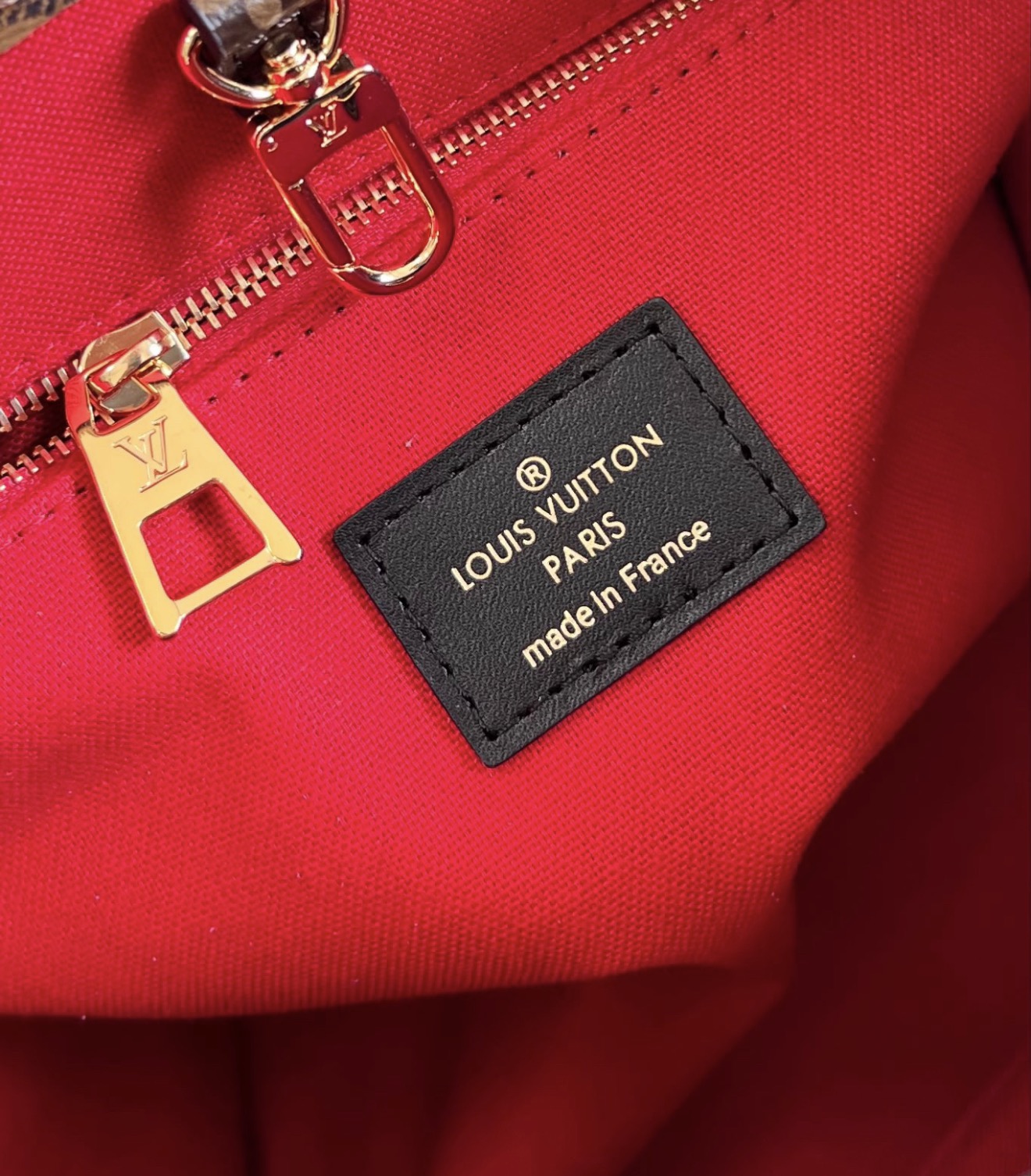 Louis Vuitton OnTheGo BB Monogram Giant Reverse Tote Bag - 图片 10